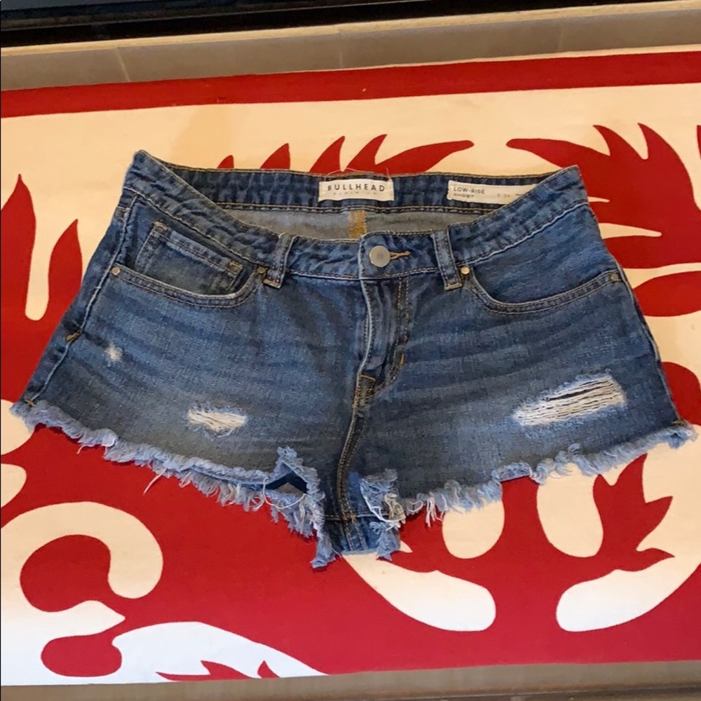 Like New Bullhead Denim Distressed Jean Shorts